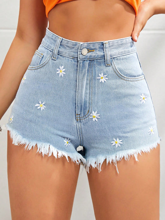 Pick me a Daisy denim shorts